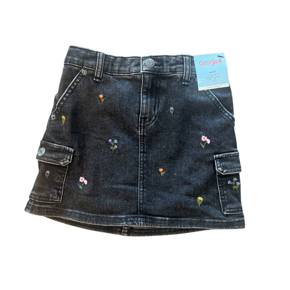 New Girls Black Jean Floral Skirt Cat & Jack Size: Small 6/7 (E2)
